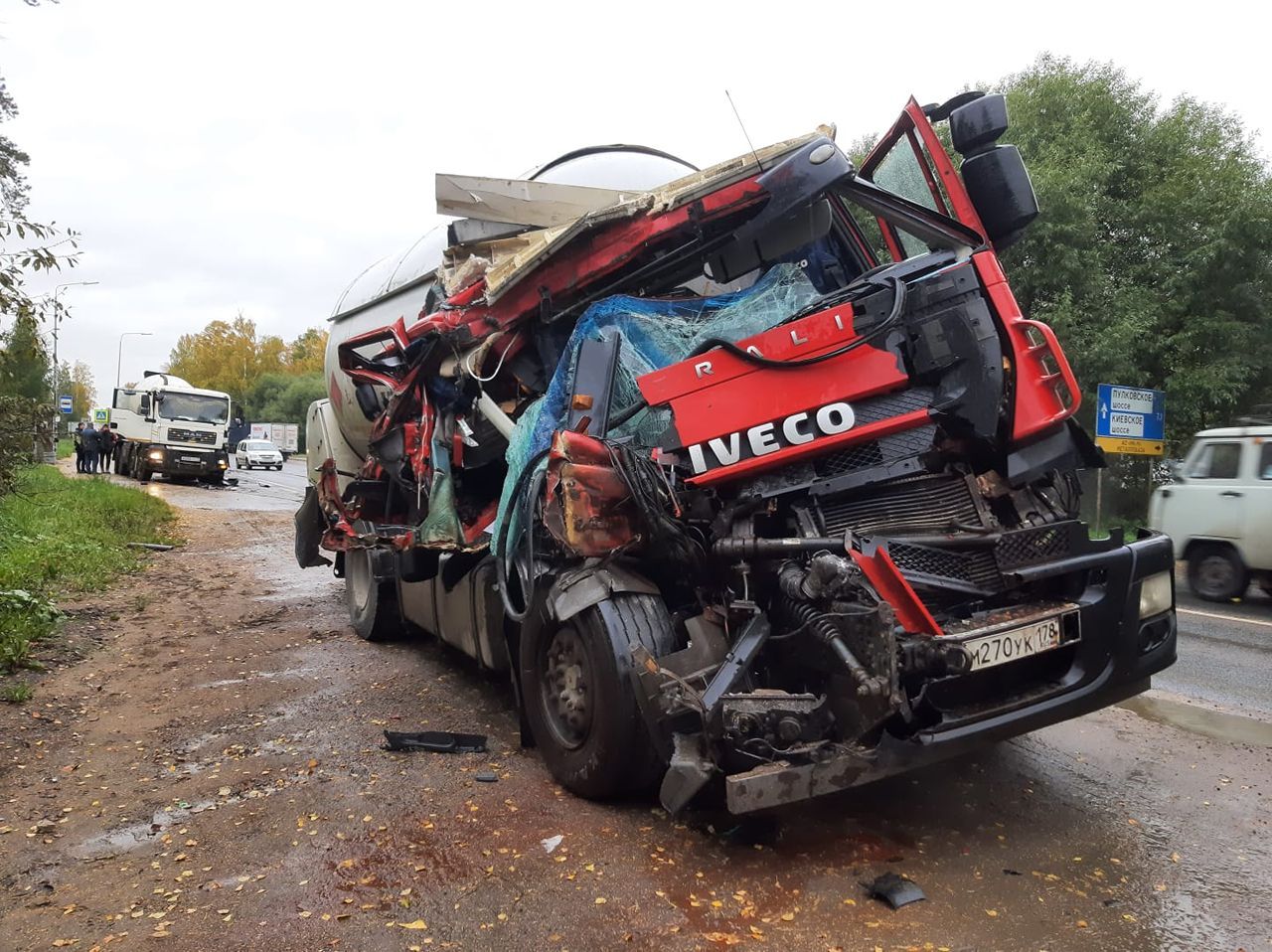 Столкновение двух грузовых автомобилей на Волхонском шоссе (Ломоносовский  район) - Ленинградское областное отделение ВДПО